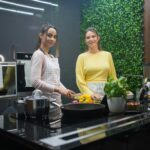 Kitchen gadget experts testing new appliances in the studio